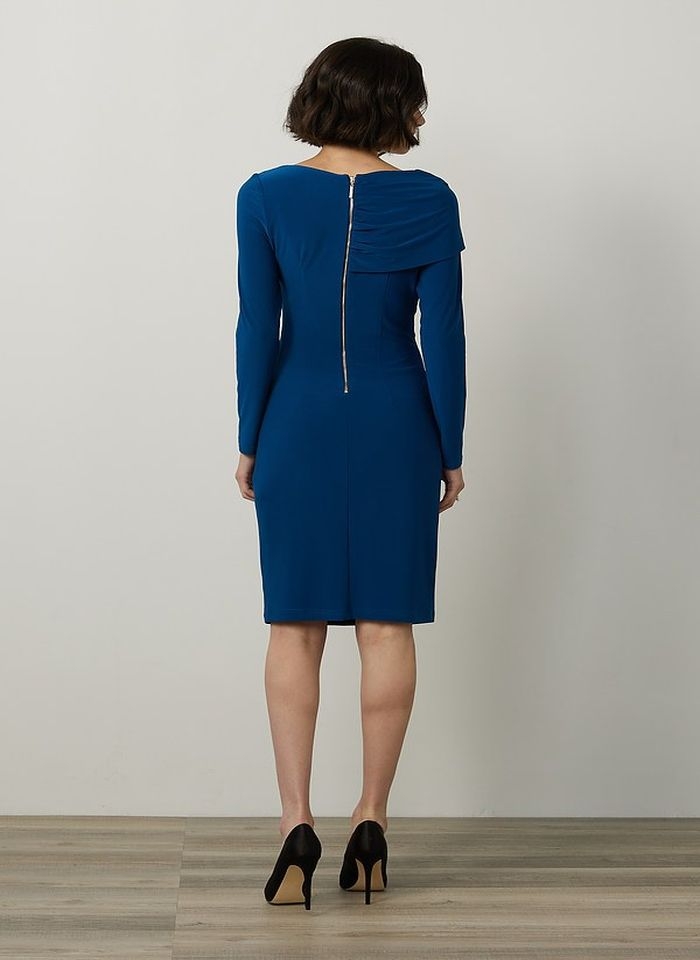 Joseph Ribkoff, Koktajlowa sukienka z długim rękawem.