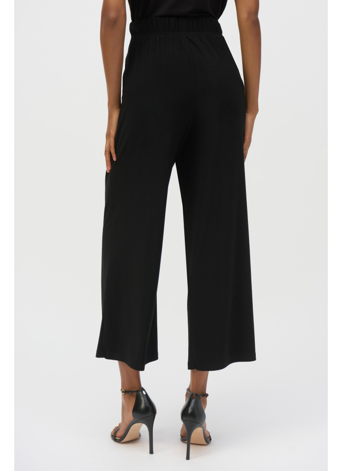 Joseph Ribkoff 252153 Spodnie czarne kuloty z rozcięciem.