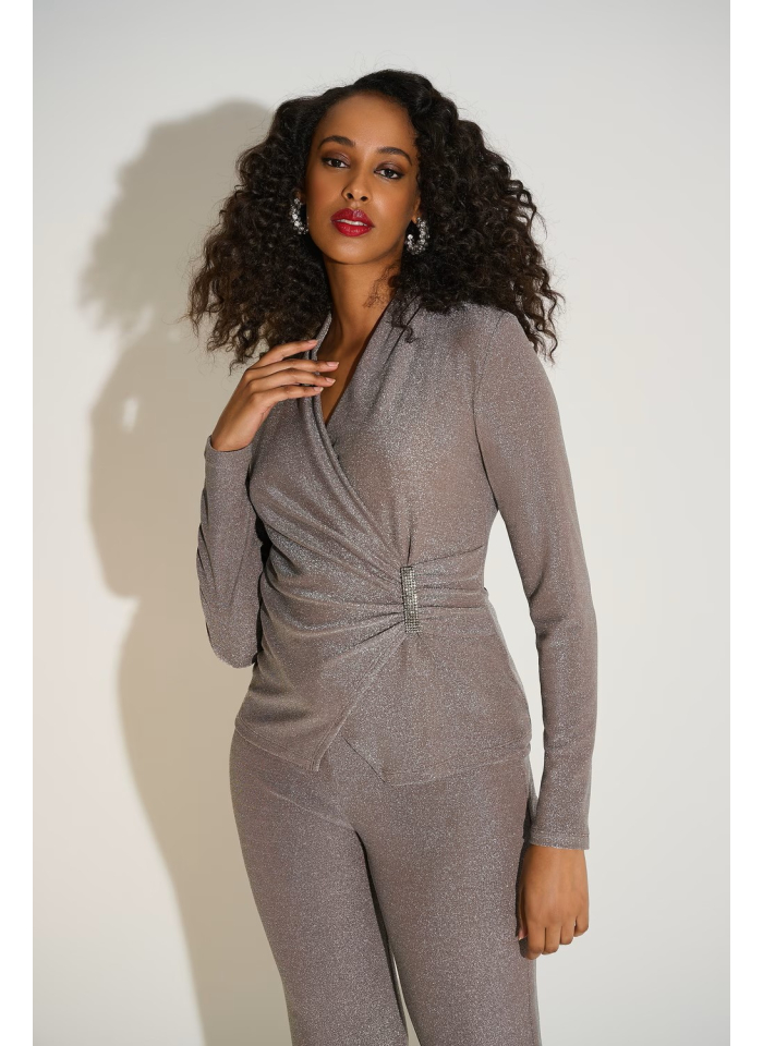 Joseph Ribkoff 253789 Połyskująca bluzka beżowa zdobiona srebrną nitką