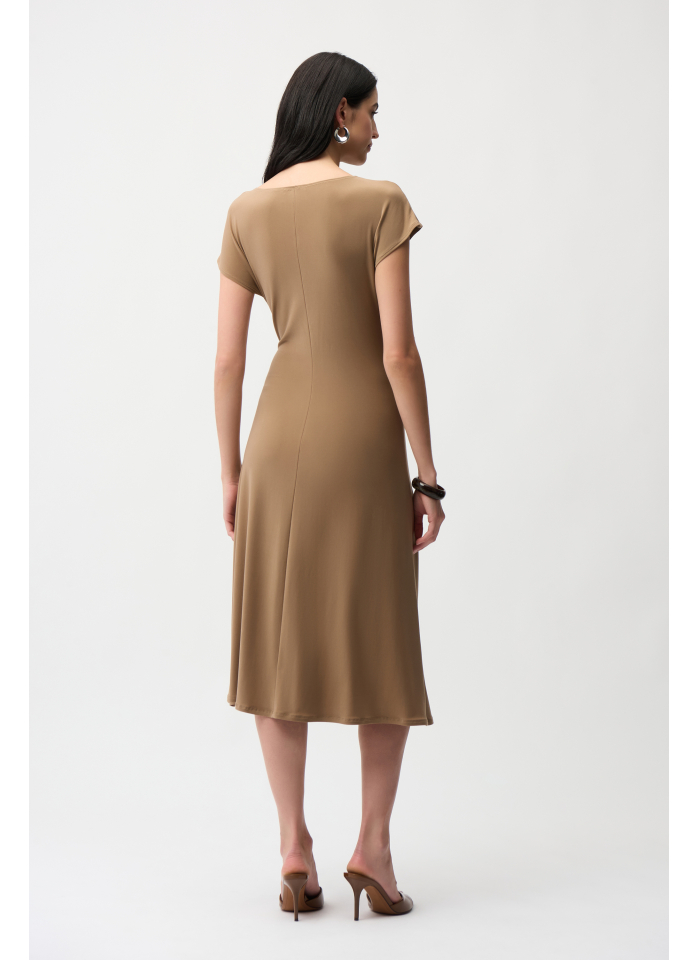 Joseph Ribkoff 261146 Karmelowa sukienka