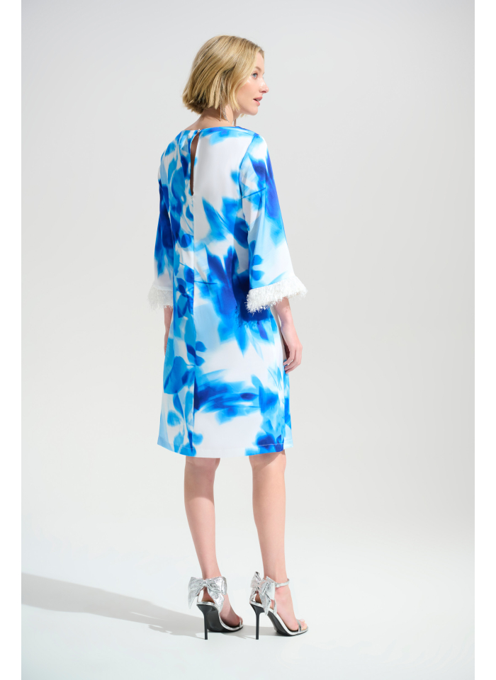 Joseph Ribkoff 261728 Satynowa sukienka z ozdobnym rękawem.