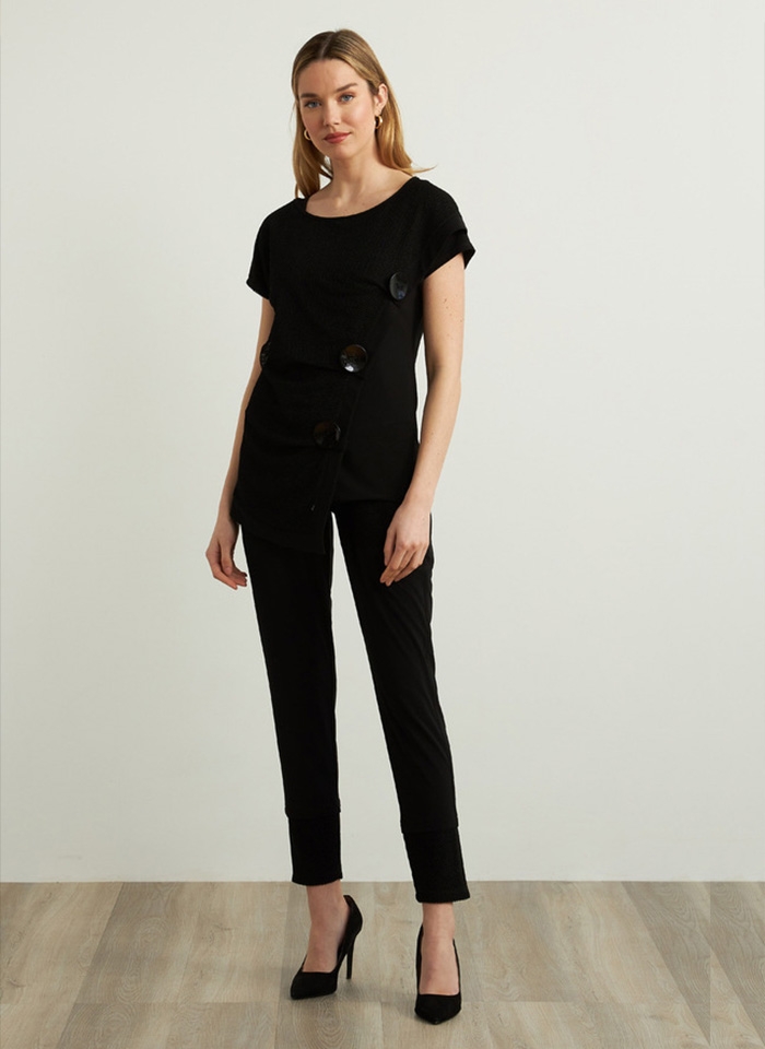 Joseph Ribkoff, Czarna bluzka z ozdobnymi guzikami.