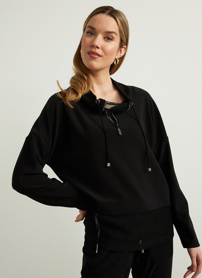 Joseph Ribkoff 213377 Czarna bluza w sportowym stylu z ozdobnym zamkiem.