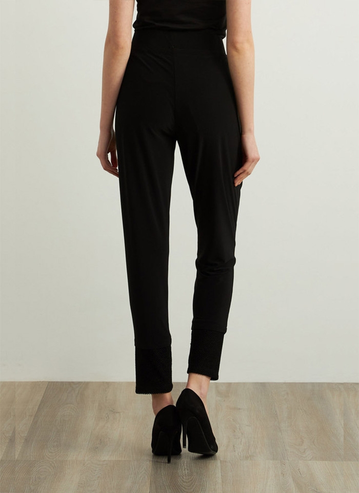 Joseph Ribkoff 213653 Czarne spodnie w sportowym stylu z ozdobną siateczką
