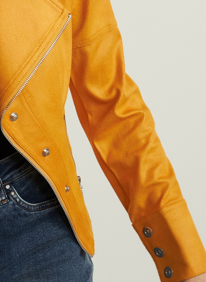 Joseph Ribkoff. Żakiet w stylu motocyklowym.