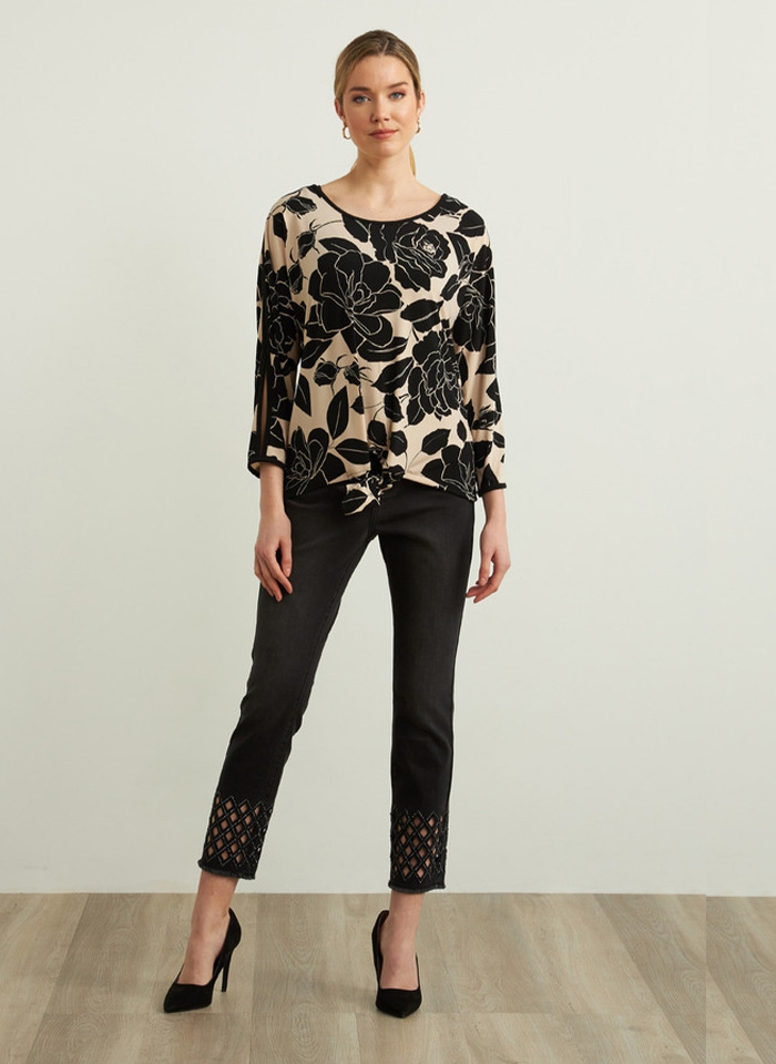 Joseph Ribkoff, Dżinsowe spodnie z ażurowym wykończeniem nogawki.