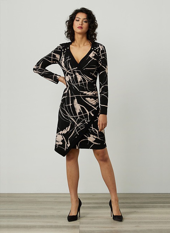 Joseph Ribkoff. Czarna sukienka w beżowy wzór.