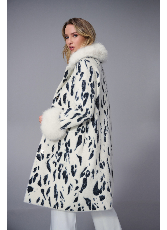 Joseph Ribkoff 253904 Oryginalny płaszcz z motywem dalmatyńczyka futrzanym wykończeniem.
