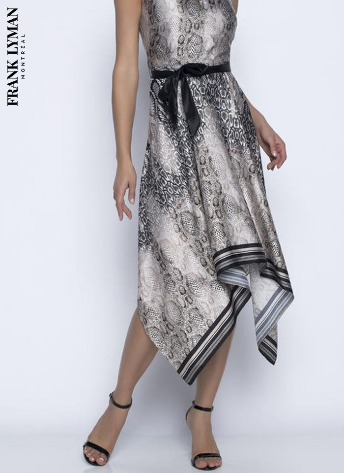 Frank Lyman, Satynowa sukienka z motywem wężowej skóry