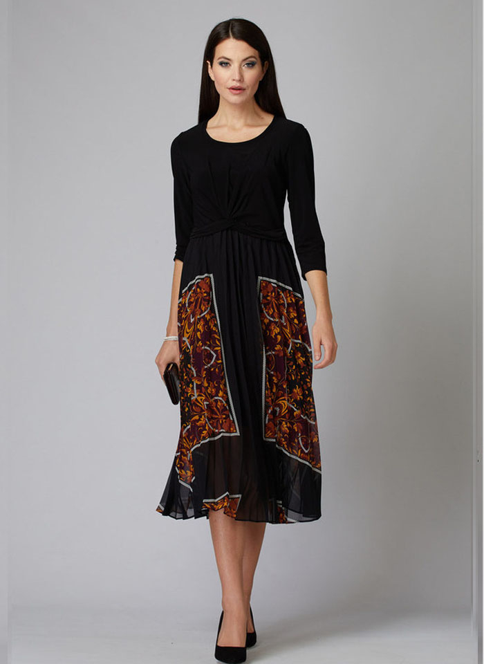 Joseph Ribkoff, Plisowana czarna sukienka.