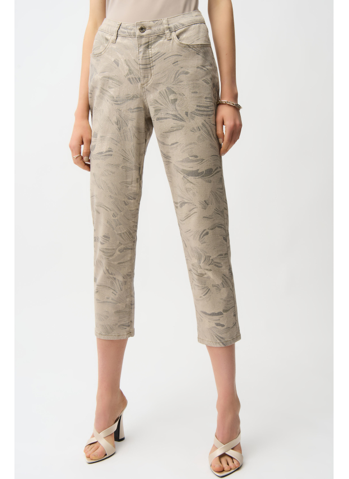 Joseph Ribkoff 261959 Beżowe spodnie 7/8 zdobione metalizowanym wzorem