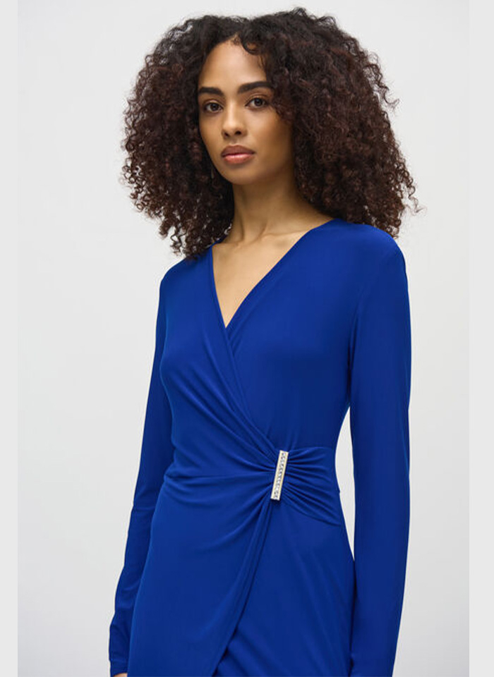 Joseph Ribkoff 244155 Elegancki kombinezon z zakładanym dekoltem