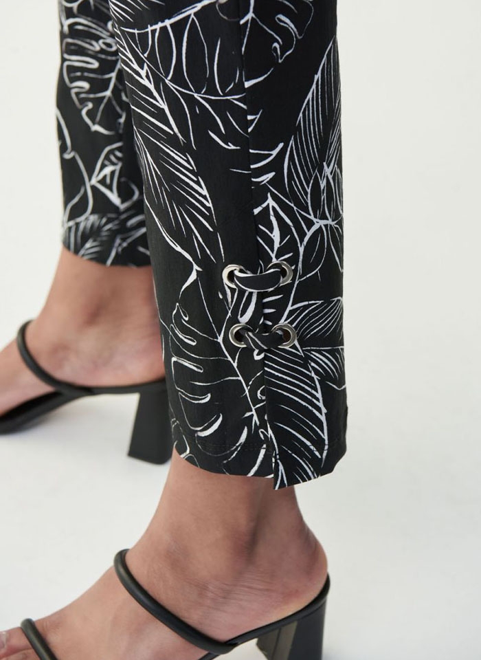 Joseph Ribkoff, Letnie spodnie w biały roślinny print.