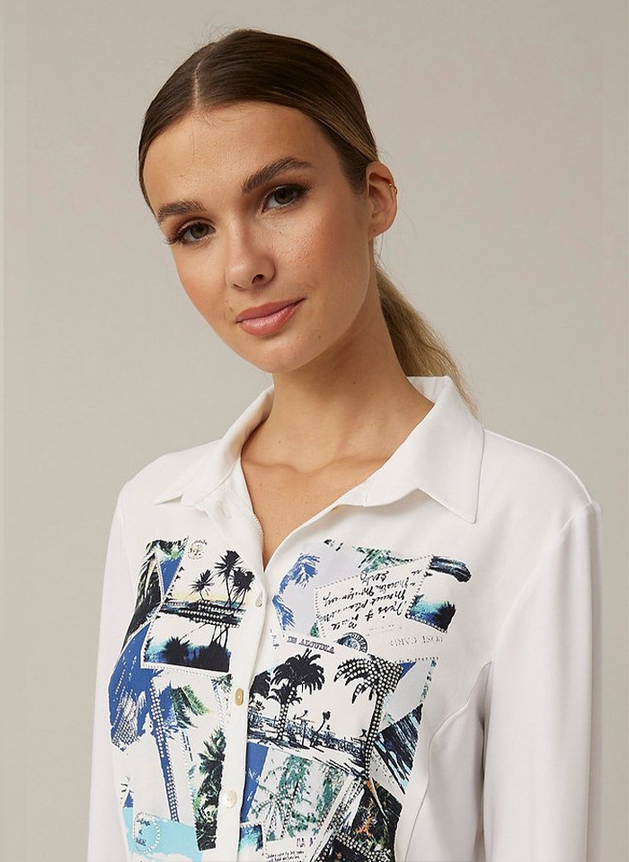 Joseph Ribkoff, Koszulowa bluzka z niebieskim pocztówkowym printem.