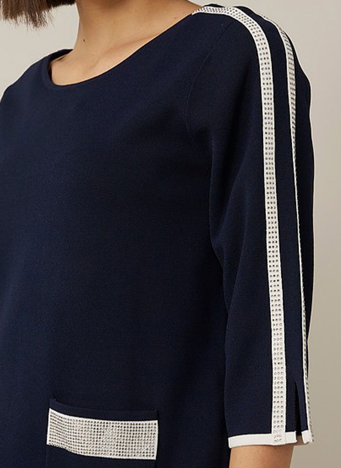 Joseph Ribkoff, Dzianinowa bluzą w granatowym kolorze.