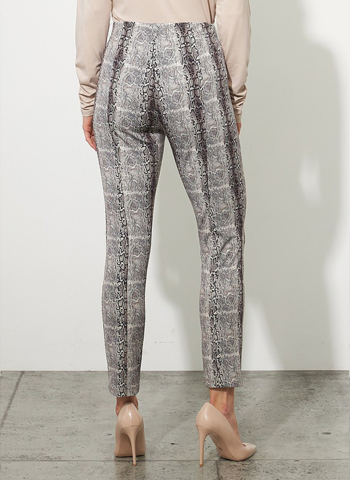 Joseph Ribkoff. Spodnie w zwierzęcy print w odcieniach beżu.