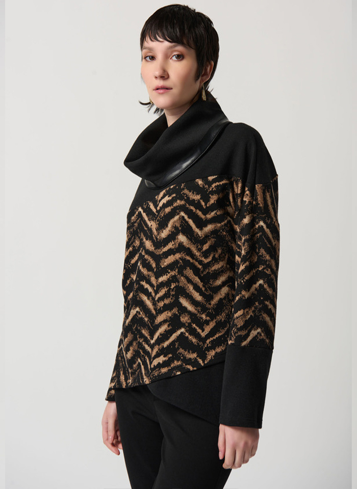 Joseph Ribkoff, Sweter z luźnym golfem wykończony ekoskóra.