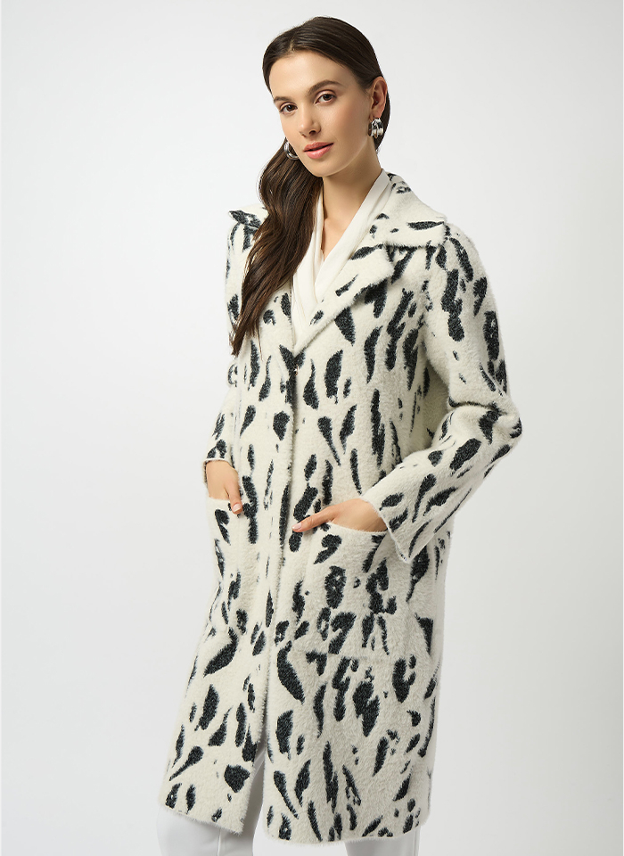 Joseph Ribkoff 253904 Oryginalny płaszcz z motywem dalmatyńczyka futrzanym wykończeniem.