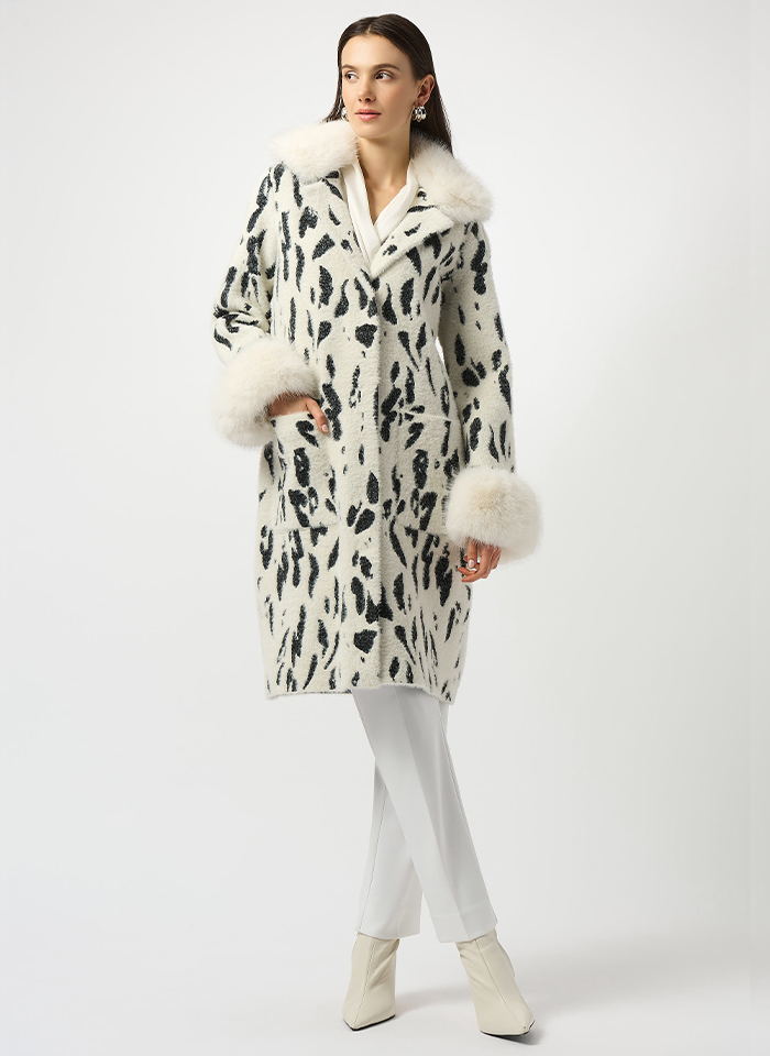 Joseph Ribkoff 253904 Oryginalny płaszcz z motywem dalmatyńczyka futrzanym wykończeniem.